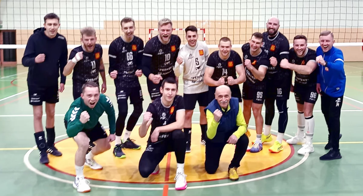 Zdjęcie siatkarzy Fair Play Końskie po zwycięstwie nad Procarte Sport CK Kielce