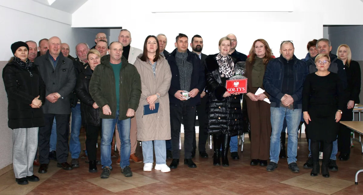 Zdjęcie uczestników wyborów