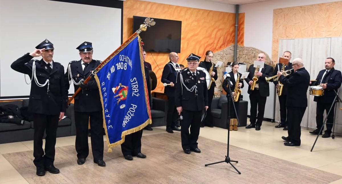 Zdjęcie z uroczystego rozpoczęcia spotkania w Radoszycach. Fot. Gmina Radoszyce