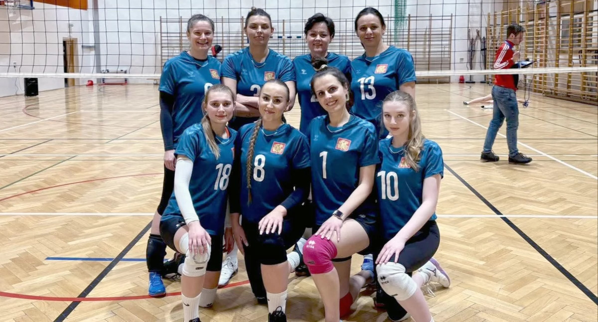 Zdjęcie siatkarek Fair Play Końskie po gładkim zwycięstwie w Sandomierzu. Fot. Fair Play