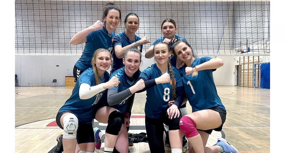 Zdjęcie siatkarek Fair Play Końskie po wygranej w Kielcach