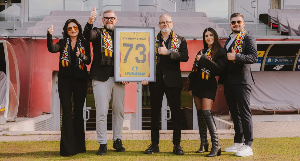 Materiały promocyjne, Defro Korona Kielce łączą siły współpraca rundę wiosenną Ekstraklasy - zdjęcie, fotografia