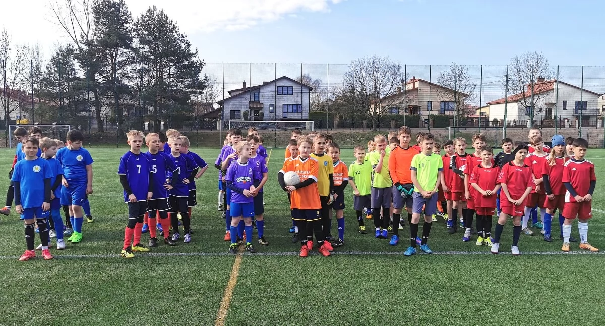 Zdjęcie drużyn uczestniczących w turnieju