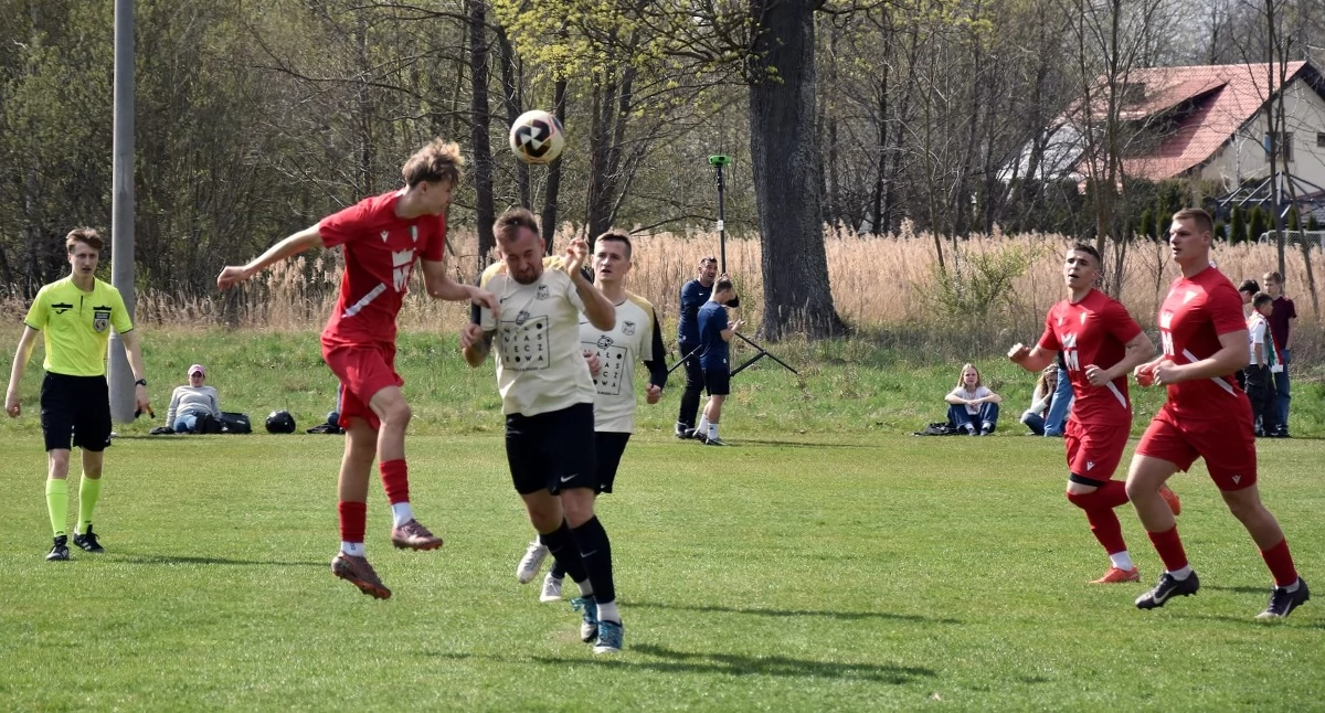 Zdjęcie z meczu GLKS Fałków - MSS-Klonówka Masłów. Fot. FB GLKS Fałków