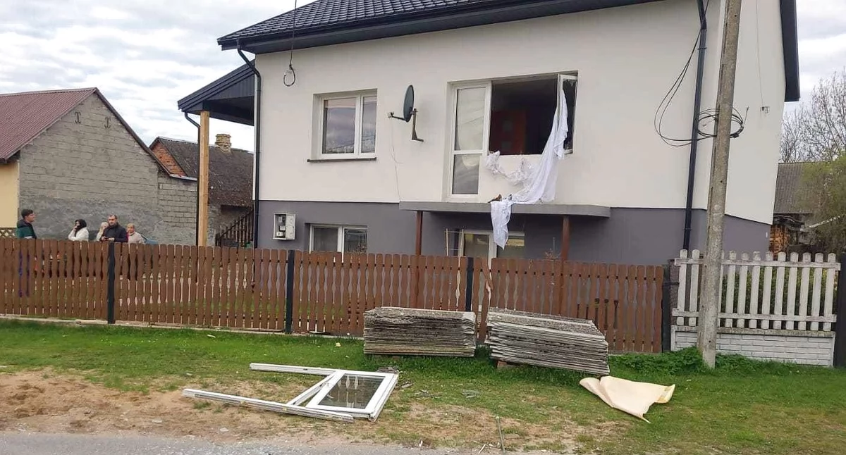 Zdjęcie domu w Trzemosznej po wybuchu gazu. Fot. PSP Końskie