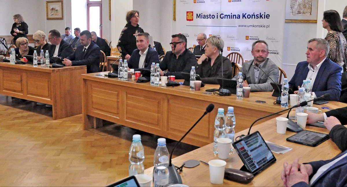Drogi , MODLISZEWICE stodołami przebiegnie droga strategiczna Mieszkańcy optują takim rozwiązaniem - zdjęcie, fotografia