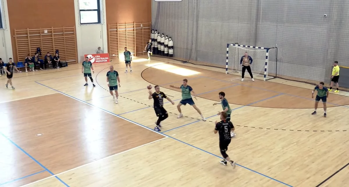 Zdjęcie z meczu SPR Purina Kąty Wrocławskie - KSSPR Końskie. Fot. YT Handball Polska