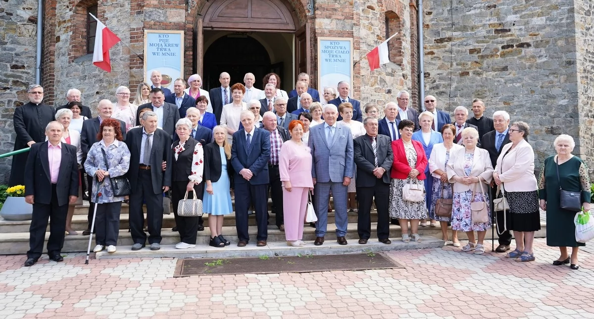 Pamiątkowe zdjęcie Jubilatów. Fot. Gmina Fałków
