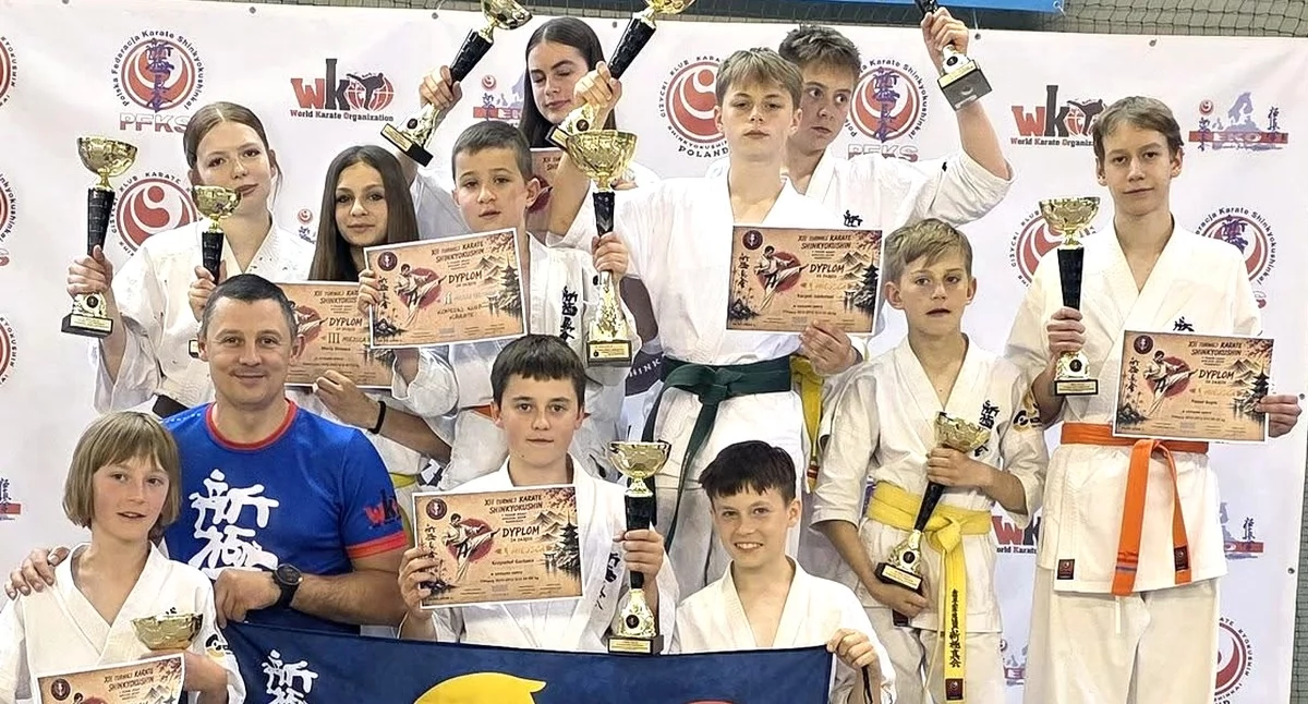 Zdjęcie drużyny Koneckiego Klubu Karate Kyokushin w Giżycku