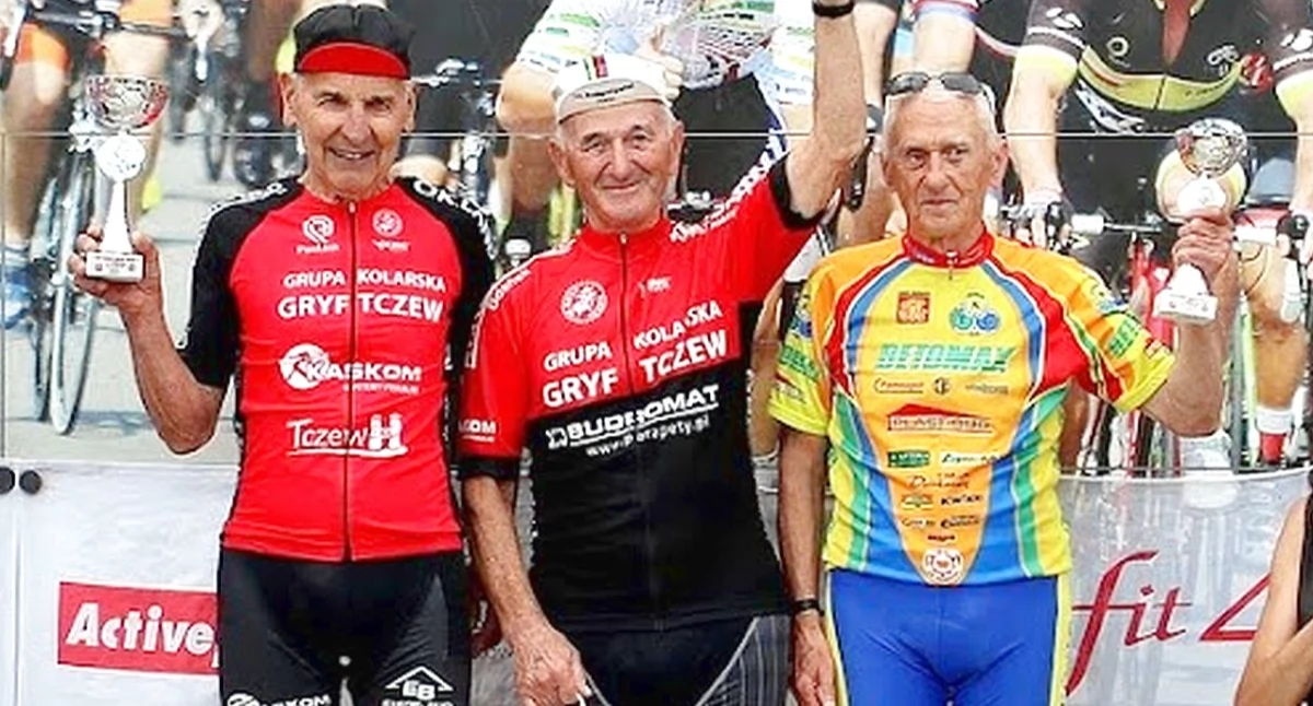 Zdjęcie Stanisława Wcisło (pierwszy z prawej) na podium zawodów w Opocznie