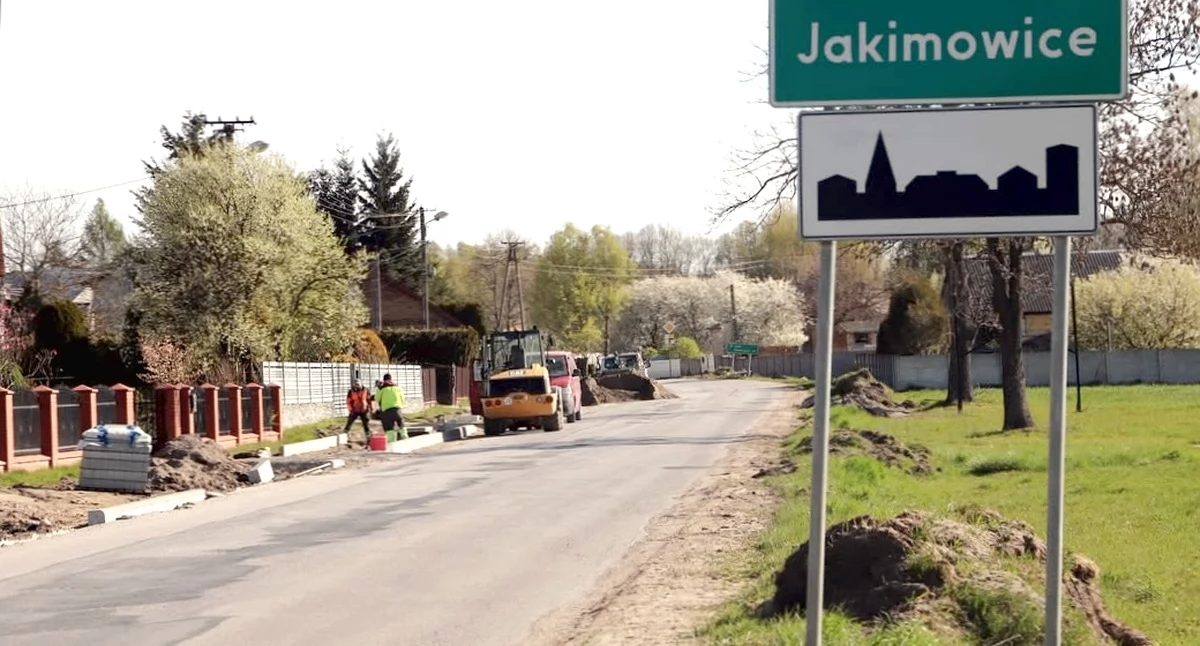 Drogi , Drogi powiatowe remoncie Rozbudowa traktu przebiegającego przez Grodzisko Jakimowice gminie Radoszyce - zdjęcie, fotografia