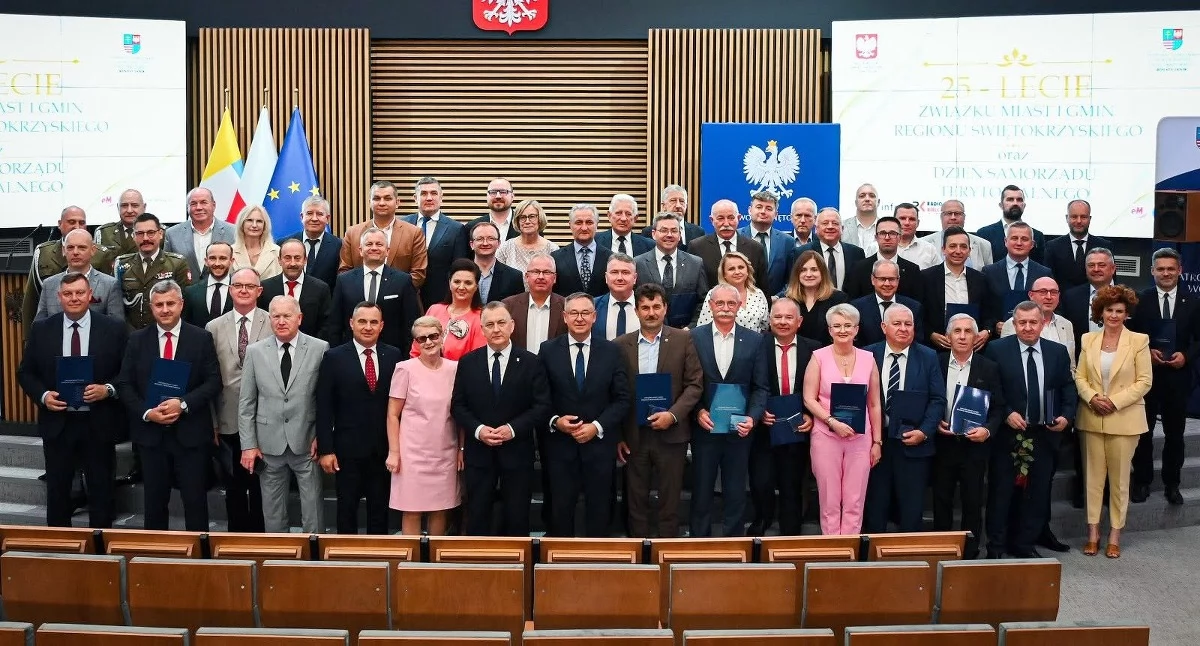 Zdjęcie ze spotkania. Fot. Świętokrzyski Urząd Wojewódzki w Kielcach