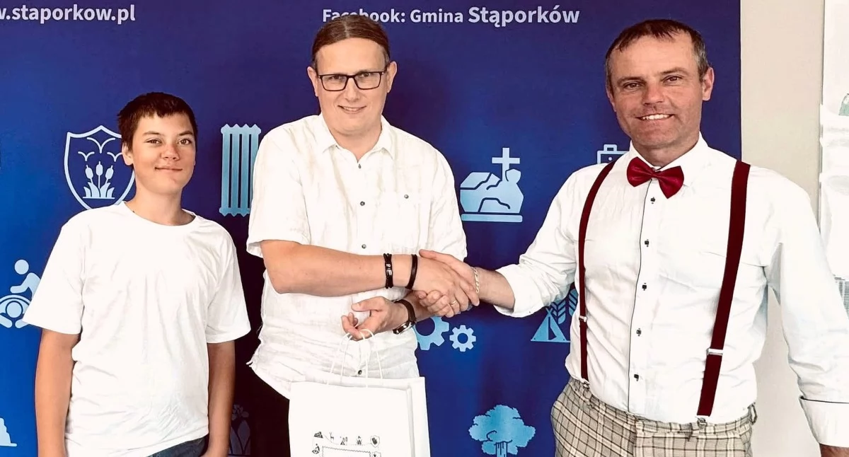 Zdjęcie gości ze Środy Wlkp. z burmistrzem Jarosławem Młodawskim. Fot. Gmina Stąporków