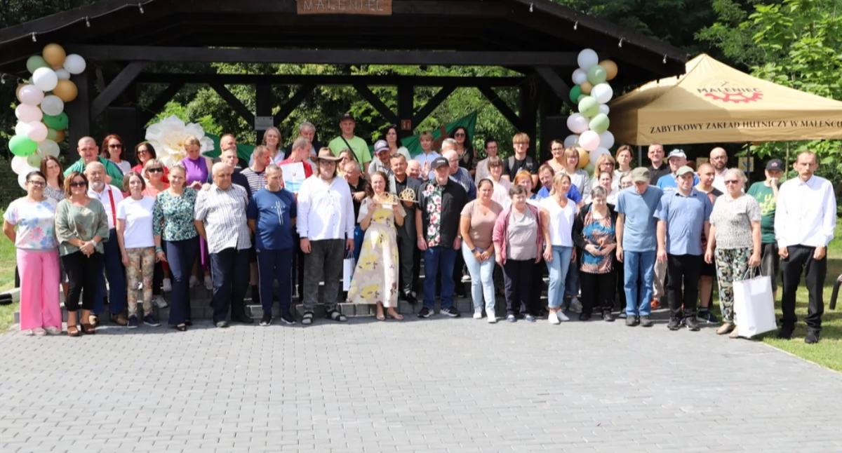 Pamiątkowe zdjęcie uczestników spotkania. Fot. Paweł Kubiak