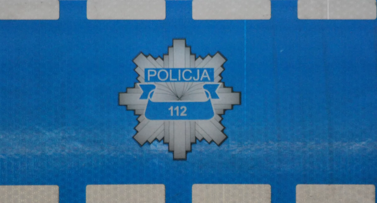 Kronika policyjna , Znalazł portfel Pieniądze zabrał dokumenty wyrzucił - zdjęcie, fotografia