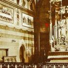 Freski na ścianach prezbiterium spłynęły z wodą zasysaną przez kamienne ściany
