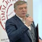 Dariusz Kowalczyk mówi i rozwoju biblioteki i znakomitych pracownikach