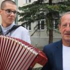 Debiutant w konkursie, Maciej Jędrasik z dziadkiem Bogdanem 