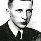 Tadeusz Jencz -Allan z krzyżem harcerskim w klapie marynarki. To chyba jedyne zdjęcie...