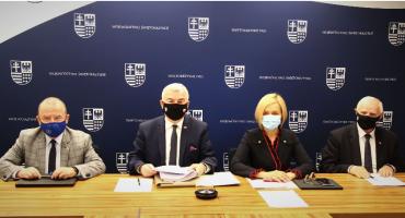 Na walkę z koronawirusem samorząd województwa świętokrzyskiego pozyskał ponad 37 milionów złotych w ramach projektu „Stop wirusowi!”