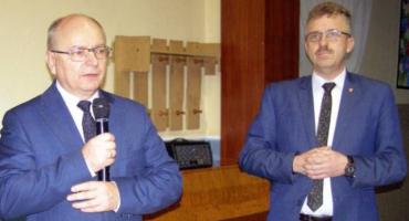Starosta Piec i burmistrz Obratański nie muszą bać się inflacji. Chciałbyś tyle zarabiać?