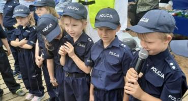 Policjanci prowadzili działania profilaktyczne nad zalewami w Radoszycach i Sielpi