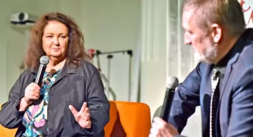 Anna Dymna i Wojciech Bonowicz w Końskich. Spotkanie z poezją, miłością i nadzieją