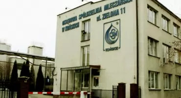 Polmlek wypłaca rolnikom pieniądze za udziały w Okręgowej Spółdzielni Mleczarskiej w Końskich