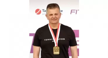 Tomasz Domagała z Końskich zwyciężył w Mistrzostwach Polski w wyciskaniu sztangi leżąc