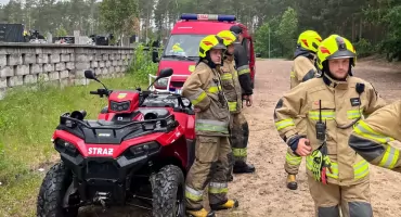 RUDA MALENIECKA. Zaginioną odnaleźli policjanci. Pomagali strażacy i KOPR