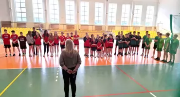 Turniej Piłki Ręcznej dziewcząt i chłopców pod znakiem dominacji reprezentantów PSP nr 2 w Stąporkowie [ZDJĘCIA]