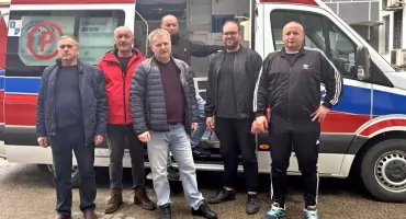 KOŃSKIE. Policjanci uczyli samoobrony ratowników medycznych zwiększając ich bezpieczeństwo