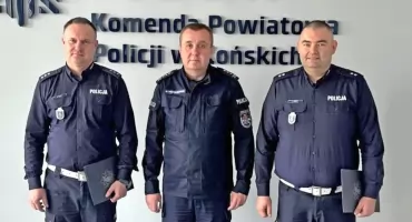 Zbiórka w Komendzie Powiatowej Policji w Końskich. Mianowania na wyższe stanowiska służbowe