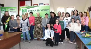 Przedświąteczne warsztaty wielkanocne w Gminnej Bibliotece Publicznej w Smykowie [GALERIA ZDJĘĆ]
