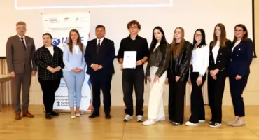 KIELCE, KOŃSKIE. Duzi dla małych​​​​​​​. Młodzieżowa Rada Powiatu z grantem na organizację Dnia Dziecka