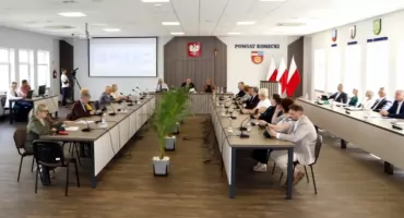 POWIAT KONECKI. Gorący okres sesji absolutoryjnych. Jakie decyzje podjęli radni powiatowi i gminni?