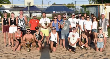 FAŁKÓW. Totalnie Amatorski, Rodzinny, Przyjacielski Turniej Piłki Siatkowej Plażowej 3x3