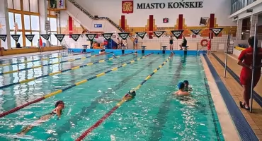 Pływalnia Miejska w Końskich przy ul. Warszawskiej znów czynna. Korty tenisowe przy Maratońskiej również