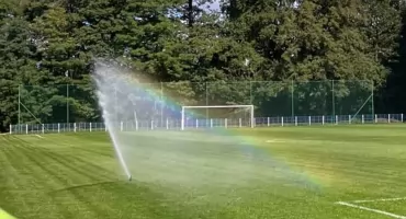 Kolejny weekend na boiskach piłkarskich i parkietach. Emocje sportowe gwarantowane!