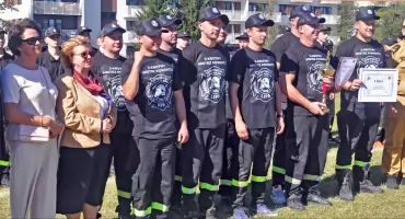 Na boisku ZSP nr 1 w Końskich o prymat w powiecie walczyli strażacy. Kto wygrał? [ZDJĘCIA]