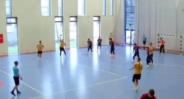 I liga piłkarzy ręcznych, grupa C. Drużyna KSSPR Końskie przeprowadziła spacer po Płocku, ale tylko w pierwszej połowie
