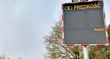 POMORZANY. Czy wyświetlacz prędkości jadących aut zwiększy bezpieczeństwo ludzi?