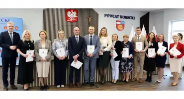 KOŃSKIE. Nagrody starosty koneckiego dla nauczycieli szkół ponadpodstawowych