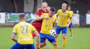KEEZA 4. Liga świętokrzyska. Neptun Końskie zagrał u siebie z outsiderem rozgrywek