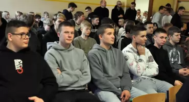 KOŃSKIE. Światowy Dzień Przywracania Czynności Serca i nie tylko. Akcja edukacyjna w ZSP nr 2 [ZDJĘCIA]