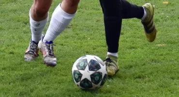 KEEZA Klasa B, grupa 1. Tęcza Gowarczów zagrała na wyjeździe z rezerwami Lechii Strawczyn