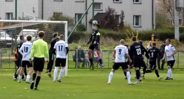 Sportowy weekend. Z kim, kiedy i gdzie zagrają drużyny z powiatu koneckiego? Harmonogram spotkań