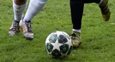 KEEZA Klasa Okręgowa. Partyzant Radoszyce wrzucił wyższy bieg w drugiej połowie i pokonał Partyzanta Wodzisław