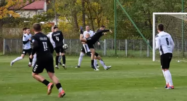 KEEZA Klasa A, grupa 1. Ostatni mecz drużyny GLKS Fałków. Jak nasza ekipa zakończyła 1 rundę rozgrywek?