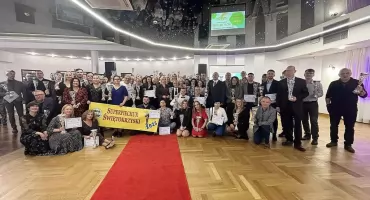 KOŃSKIE. Superpiechur Świętokrzyski 2025. Okolicznościową statuetkę wraz z certyfikatem otrzymało 108 osób z całej Polski